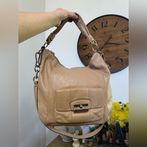 Coach 2 Way - Picture 1 of 2